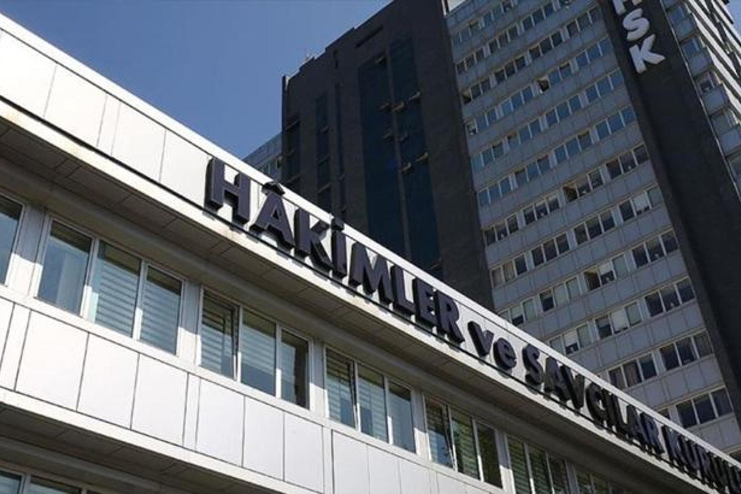 Adli Yargı ve İdari Yargı'da Hakim ve Savcı Atamaları Yapıldı!