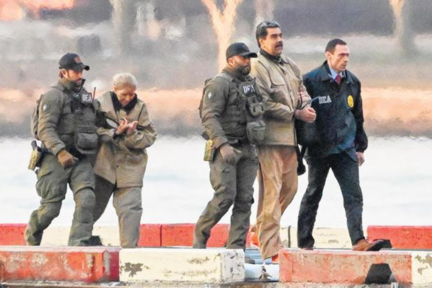 Venezuela'da Belirsizlik: ABD, Maduro Operasyonunun Ardından Yönetim ve Uluslararası Tepkiler