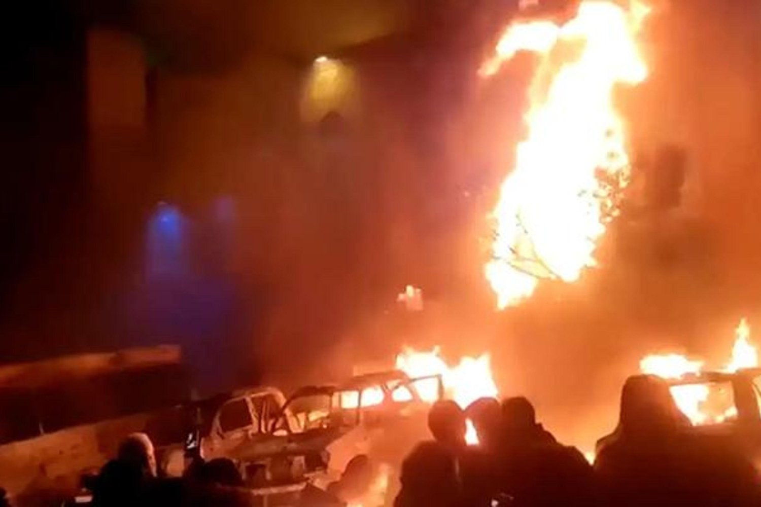 İran'da Protestolar Sürüyor: Ölümler ve Gözaltılar Yüksek Seviyede