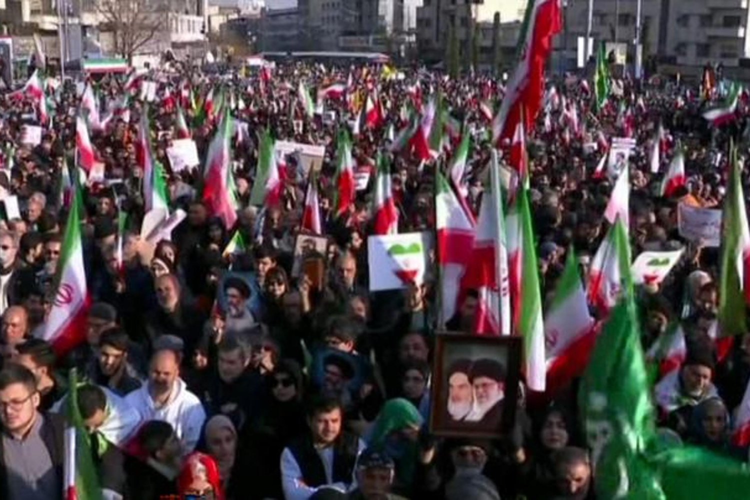 İran'da Protestolar ve ABD'nin Kritik Müdahale Tartışmaları