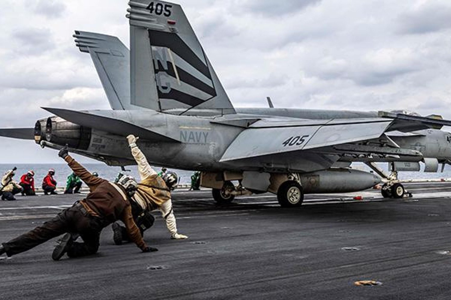 ABD İran'a Hürmüz Boğazı'nda Tatbikat Uyarısı: Gerilime Son Nokta Mı?