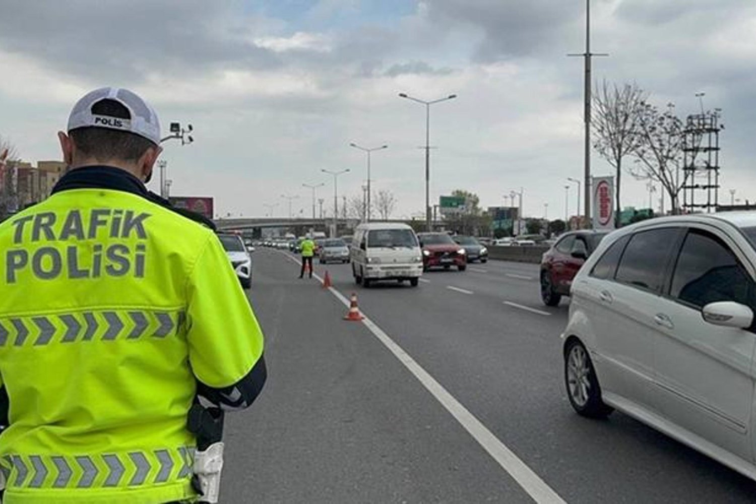 İstanbul'da Hrant Dink Anması Öncesi Yoğun Trafik Düzeni ve Yollar Kapatılıyor