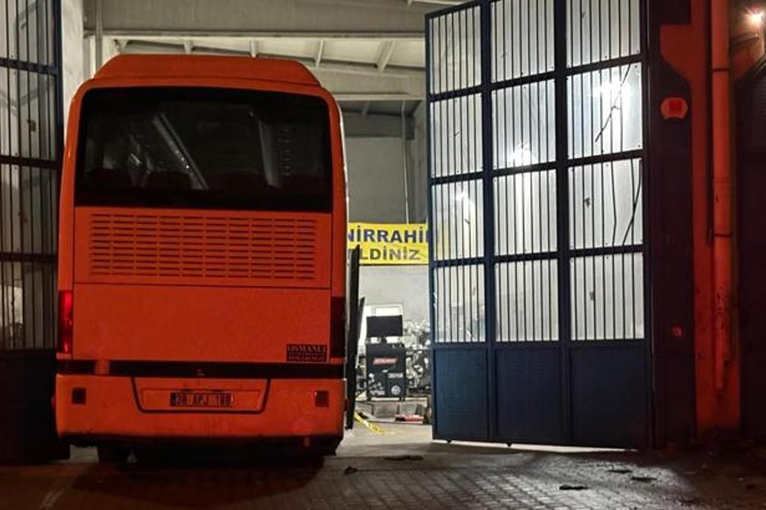 İşte Kazanın Detayları: Otobüs Bakımında Feci Kaza!