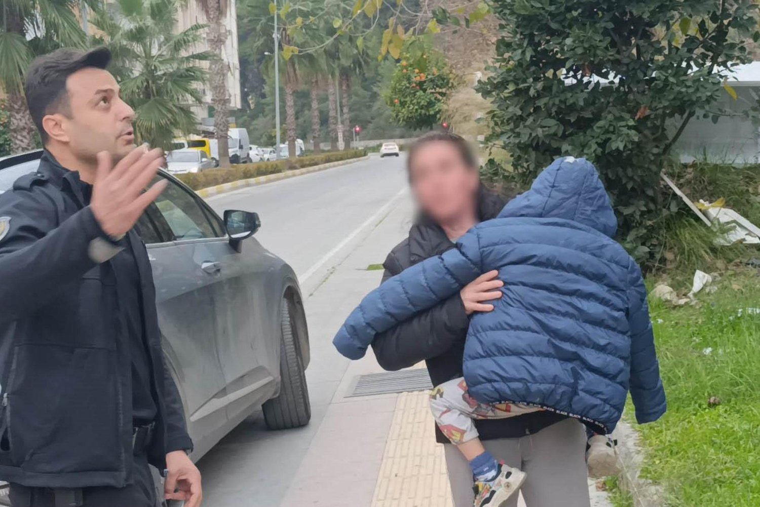 Manavgat'ta Balkonda yardım çığlığı: Minik çocuk annesine koştu!