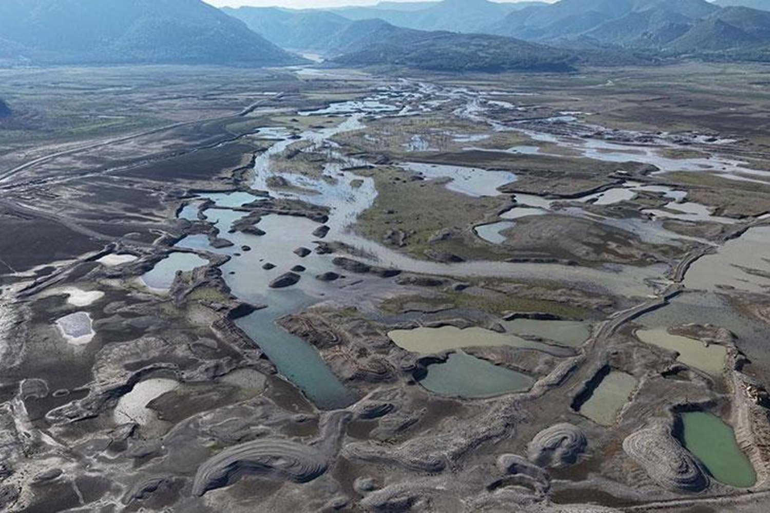 İzmir Su Seviyesi Düşüşü Artıyor: Barajlar Kuruma Tehlikesiyle Karşı Karşıya