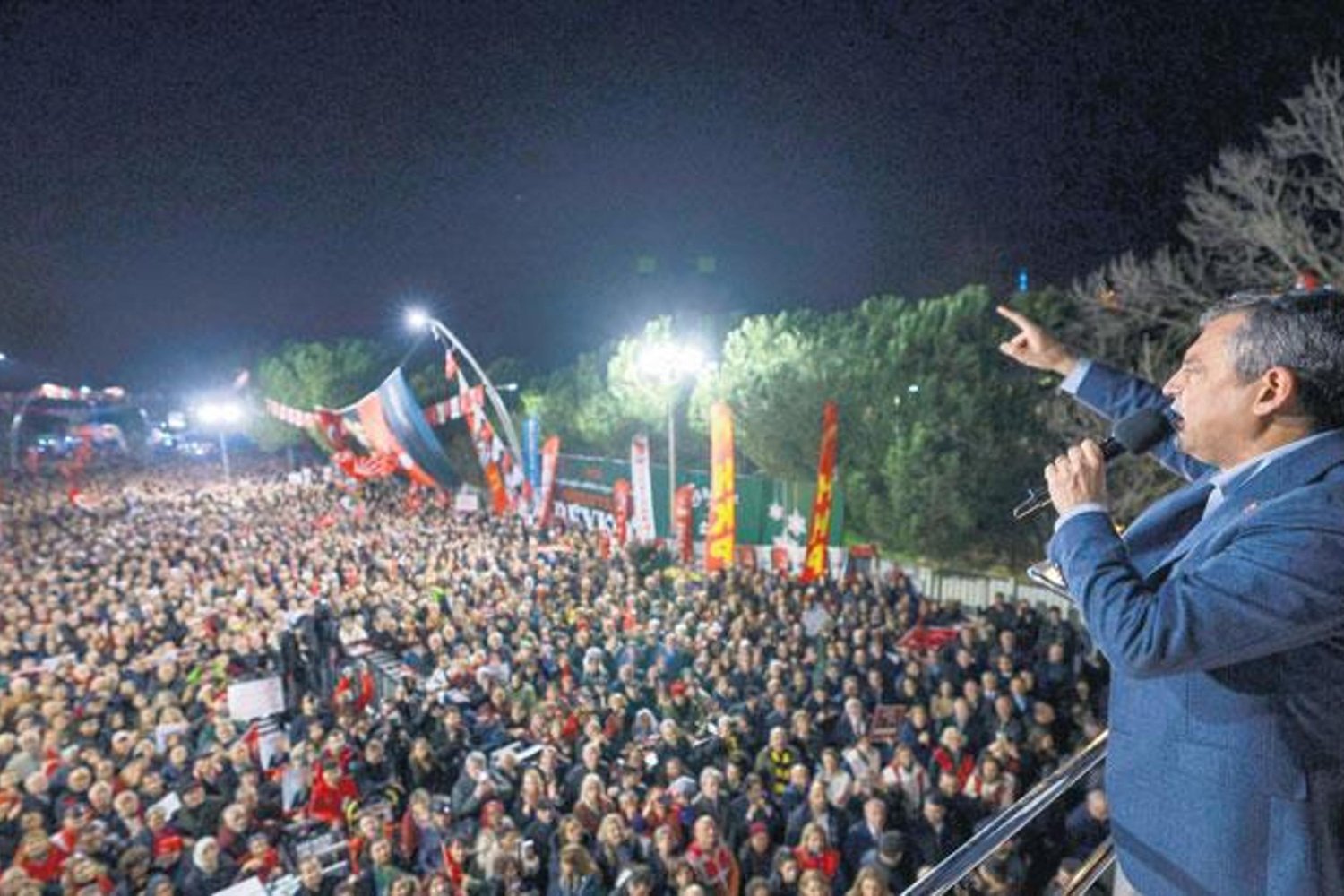 İktidar Hedefleri ve Ekonomik Taleplerle Dikkat Çeken CHP Lideri Özel