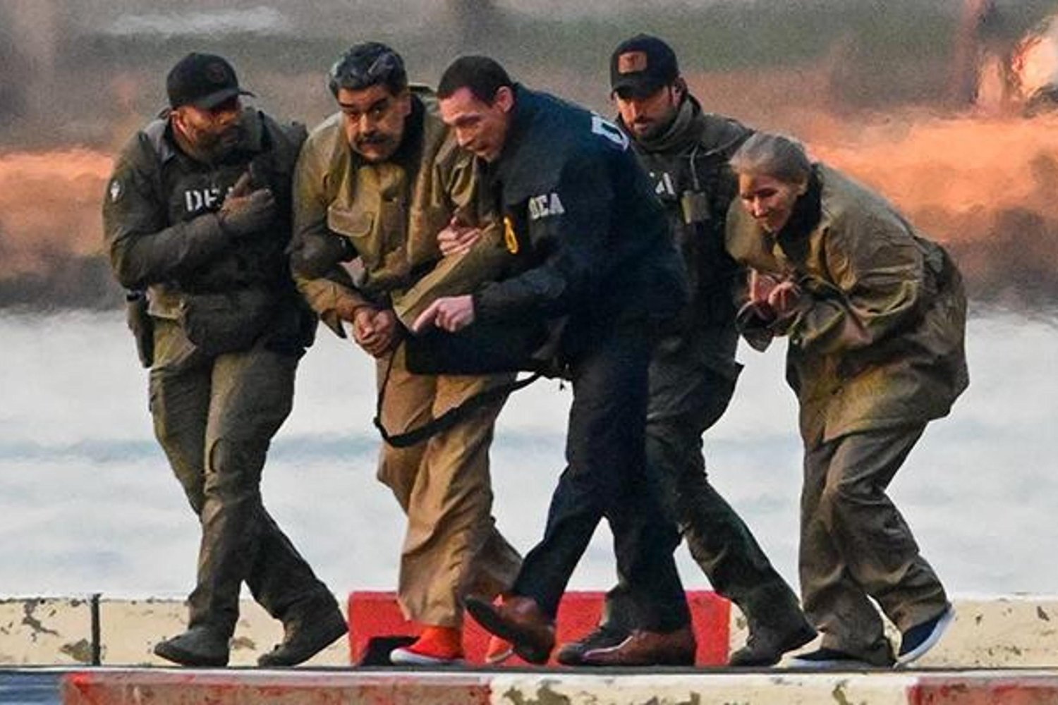 Venezuela Devlet Başkanı Maduro'nun ABD Mahkemesindeki Yargılaması Şok Etkisi Yarattı