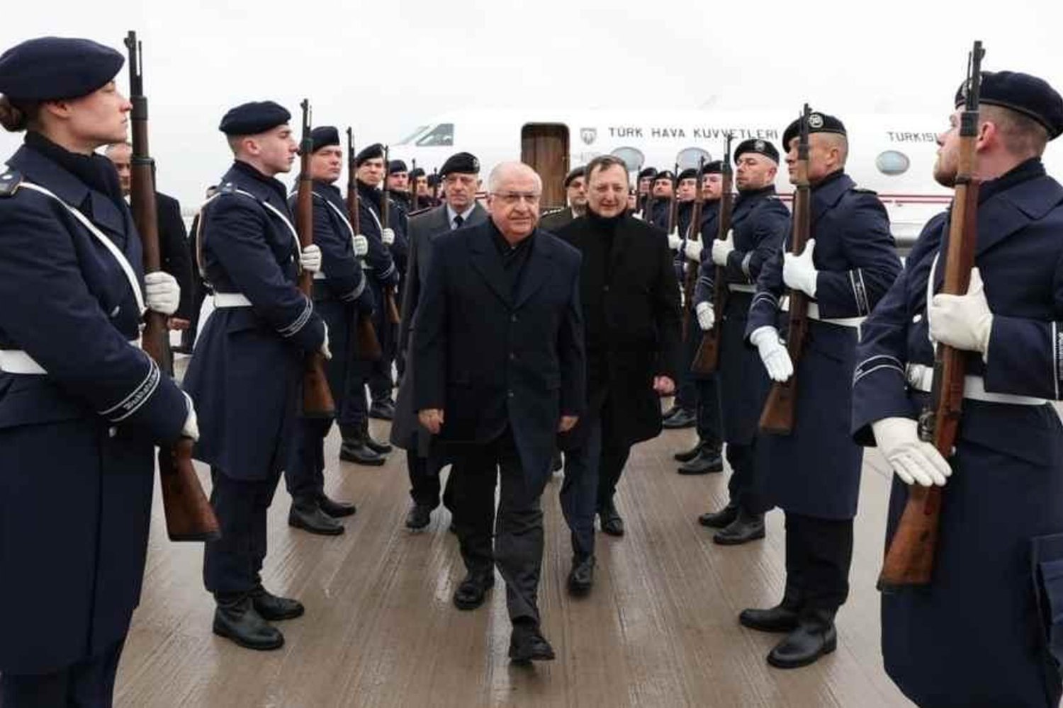 Milli Savunma Bakanı Yaşar Güler Almanya'da Görüldü: Kritik Ziyaret