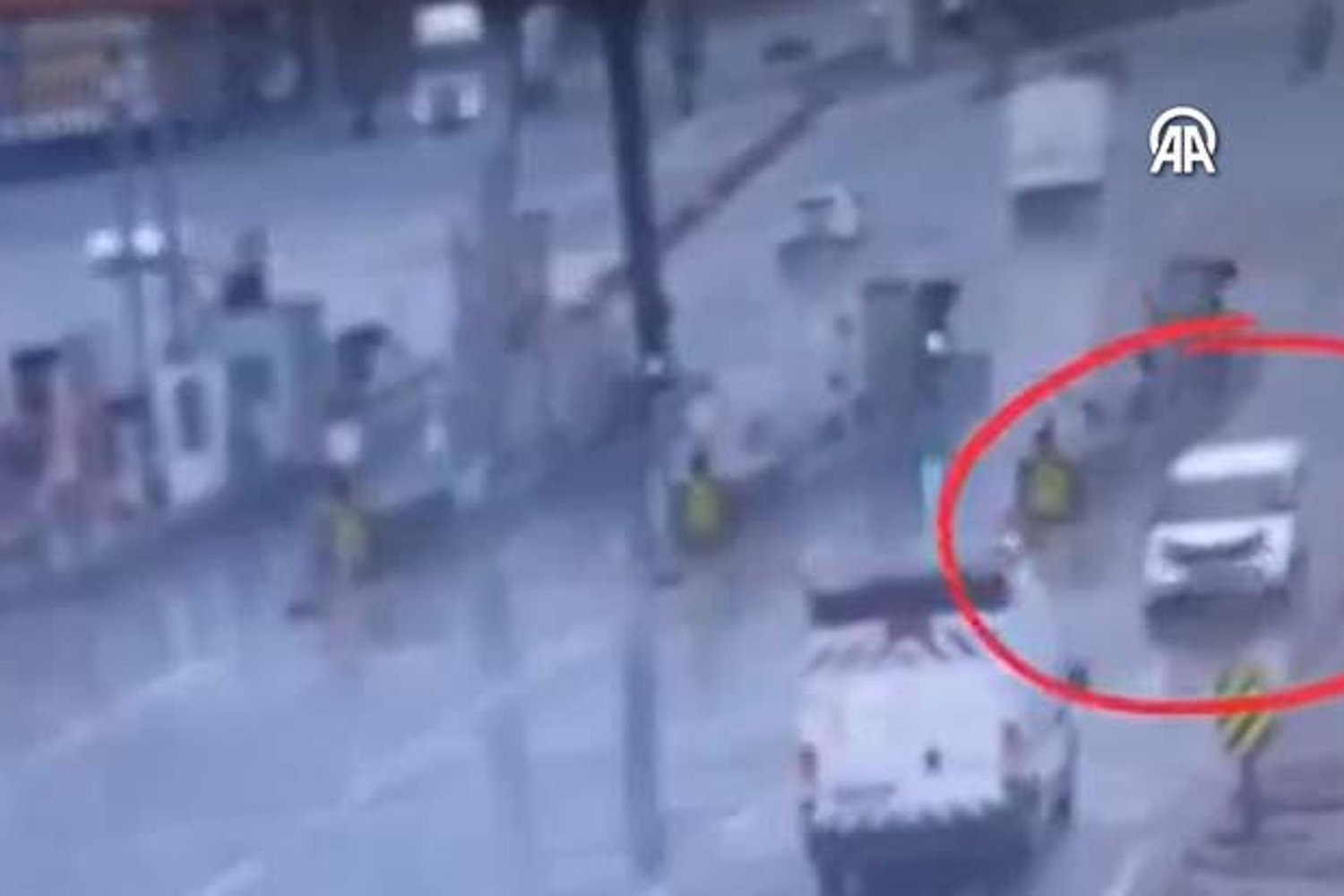 Bursa Otoyolunda Ters Şeritte Geçen Sürücüye İlginç Güvenlik Anları!