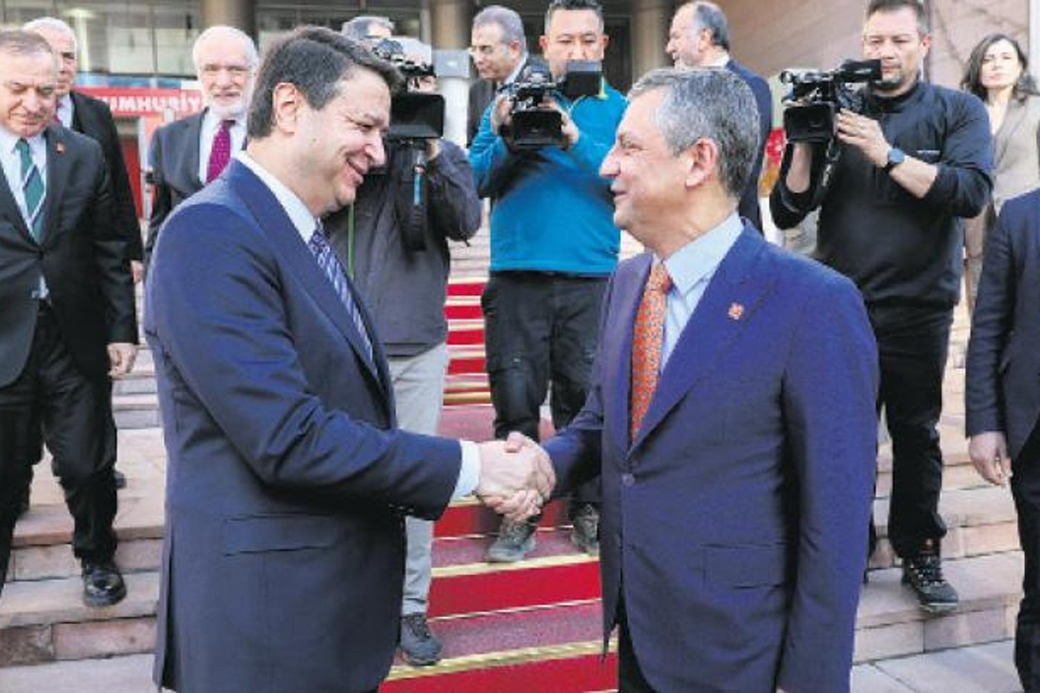 Erken Seçim ve Emekli Maaşı Tartışmaları Sıçrama Yaptı