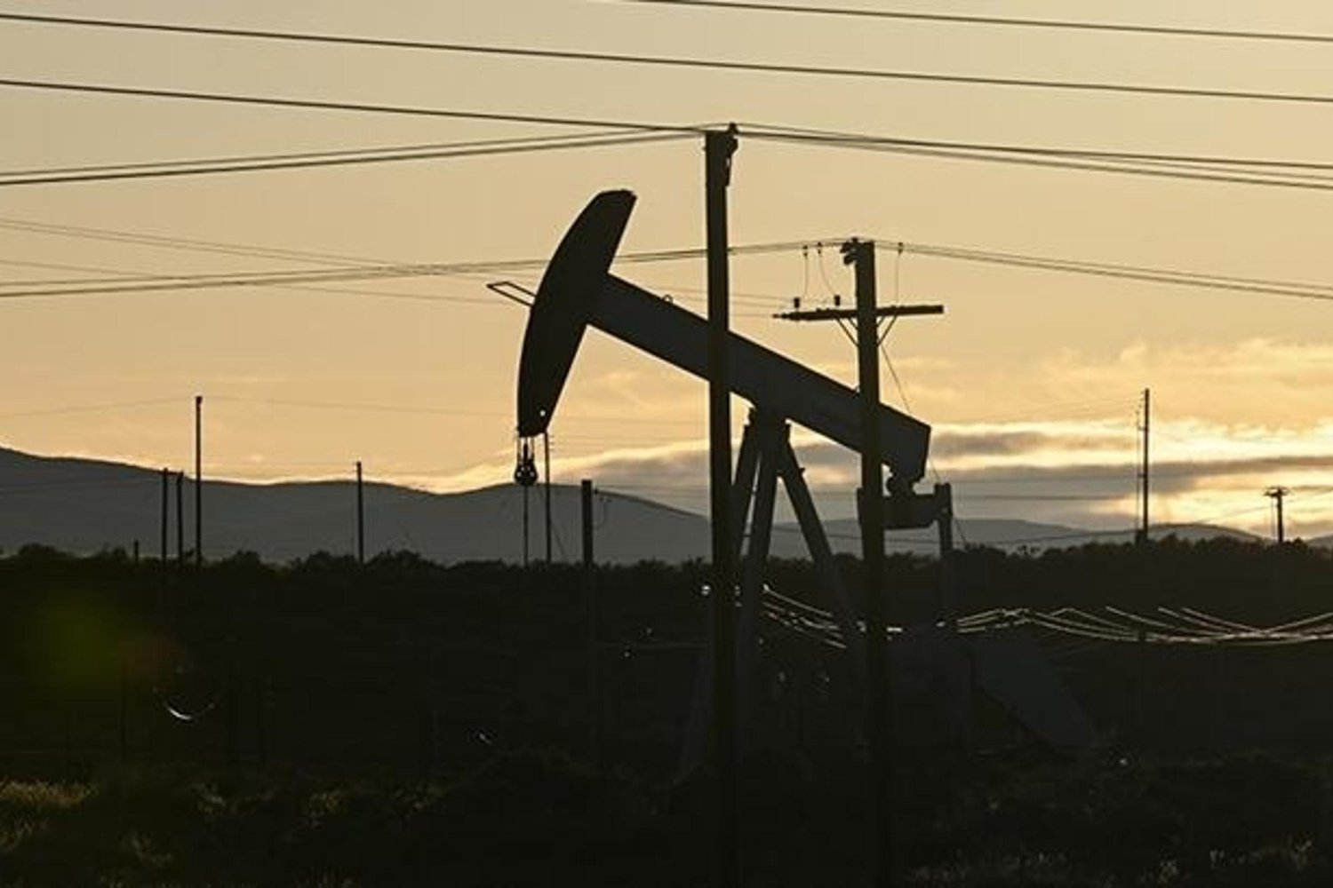 Petrol Piyasasında 2026 Tahminleri ve Jeopolitik Riskler Neleri Gösteriyor?