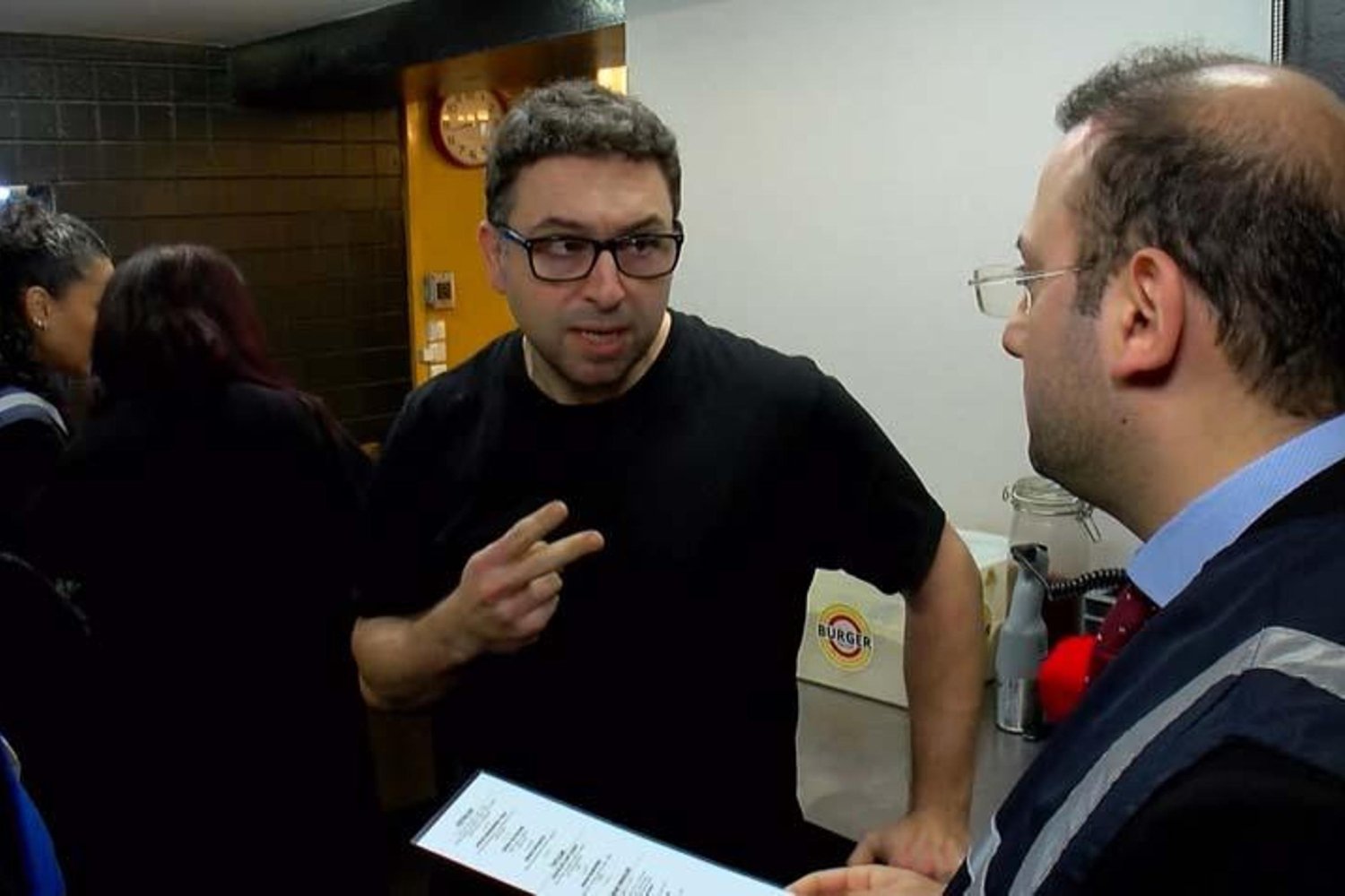 Sarıyer'deki Gizemli Hamburgerciye Denetim: Ruhsat ve Fiyat Skandalı