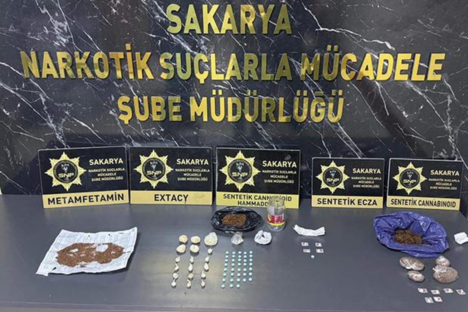 Sakarya'da Uyuşturucu Operasyonu: Çok Sayıda Sentetik Uyuşturucu Ele Geçirildi