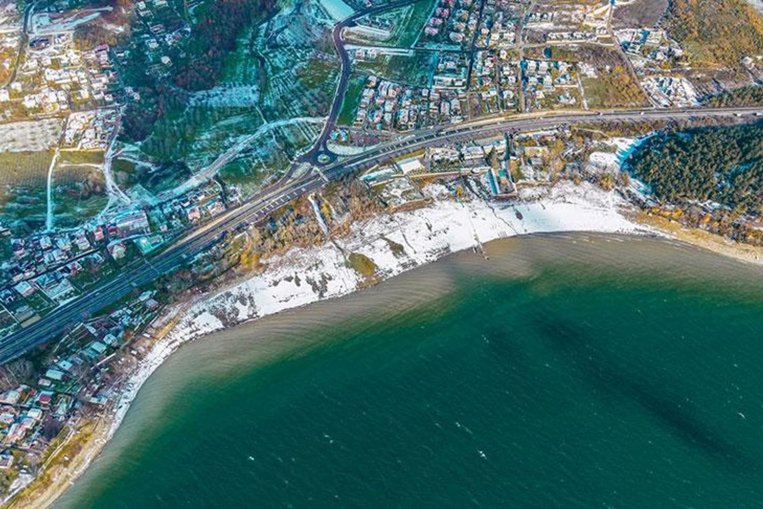 Sapanca Gölü Kar Yağışıyla Yeniden Canlandı: Sevindirici Gelişme!