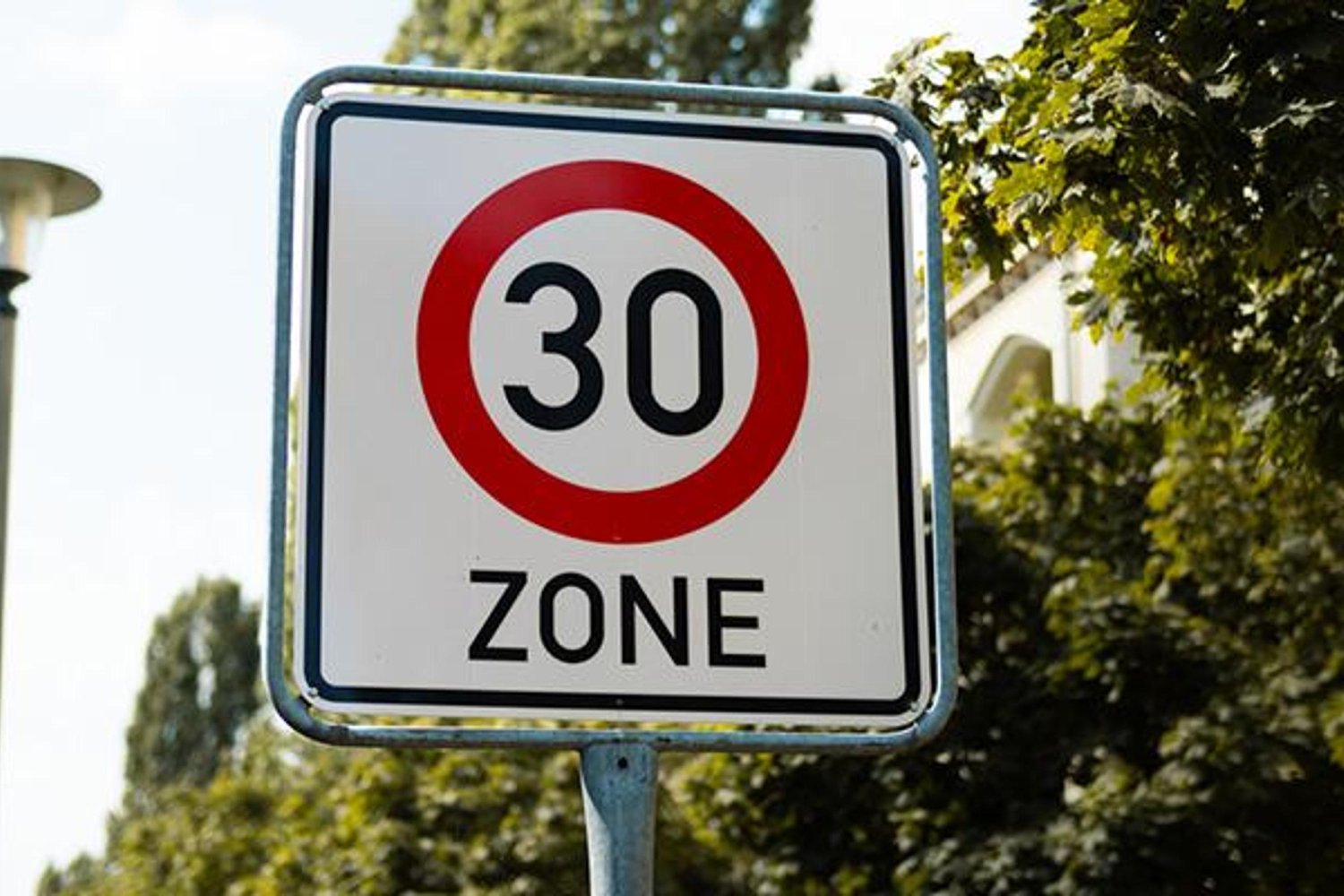 Roma'da Yeni Hız Sınırı ve trafik Uygulamalarıyla Güvenlik Artacak