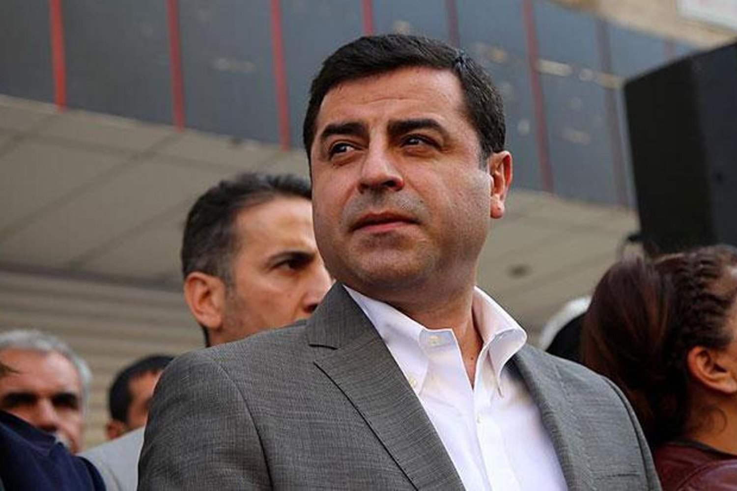 Demirtaş'a Mahkemeden 1 Yıl 5 Ay Hapis Cezası! Cumhurbaşkanına Hakaret Davası