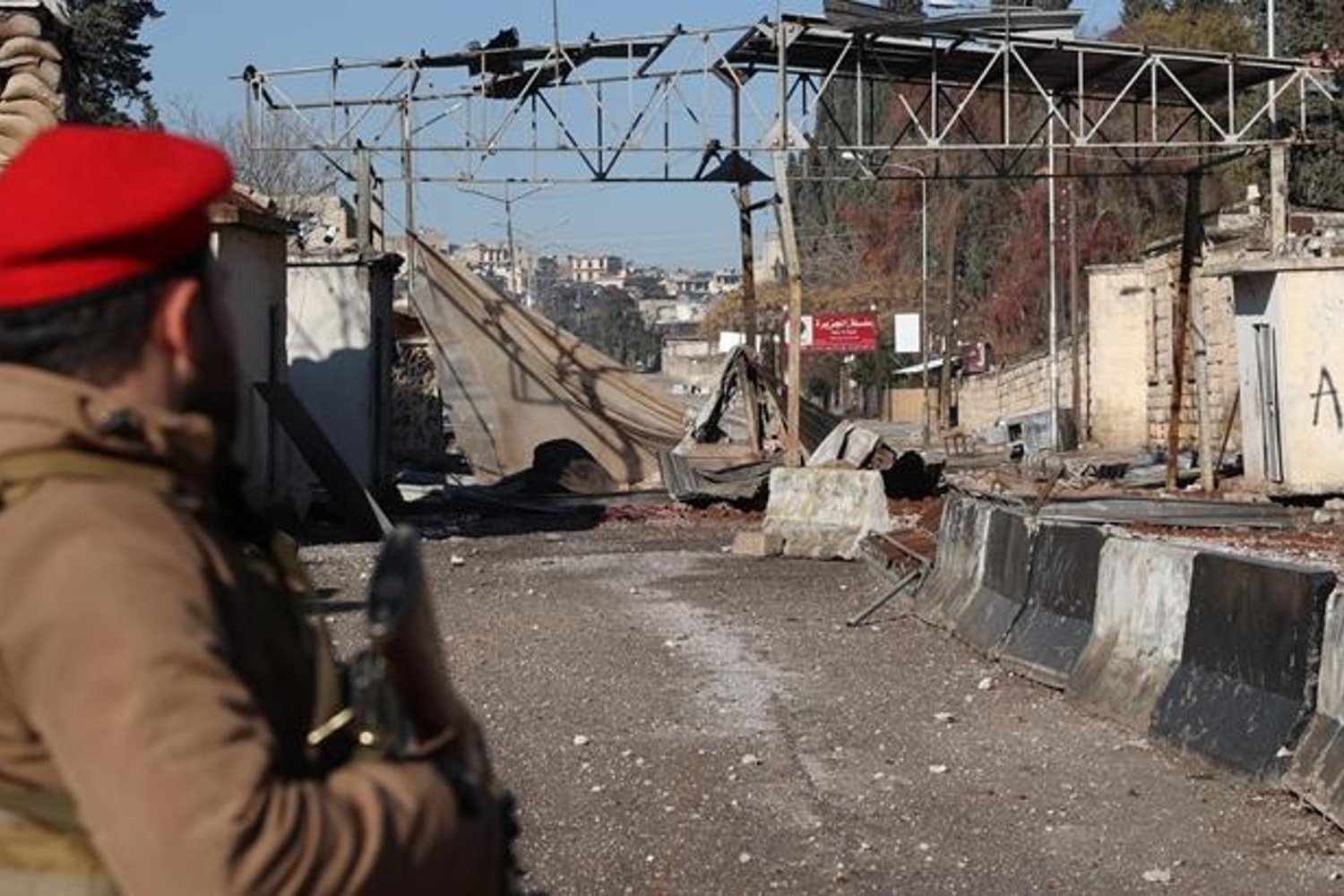 Halep'te Suriye Ordusu Güçleri YPG/SDG'ye Karşı Operasyonlarını Derinleştiriyor