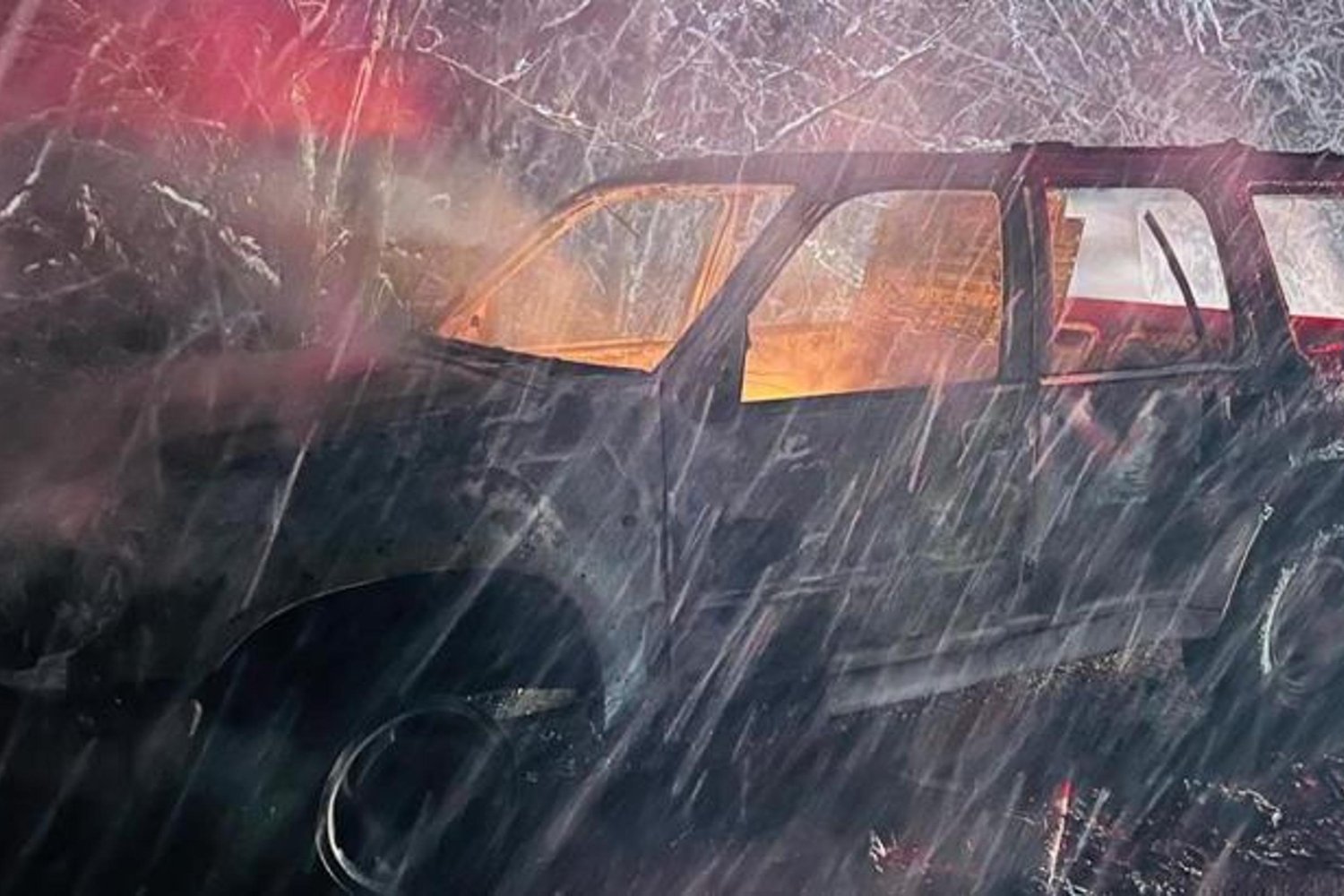 İnegöl'de Araç Yandı! Cip Alevlere Teslim Oldu