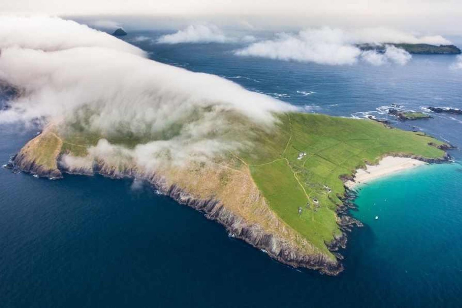 Büyük Blasket Adası'nda Rüya Gibi İş Fırsatı: 2026 Sezonu İçin İki 'Ada Bakıcısı' Aranıyor!