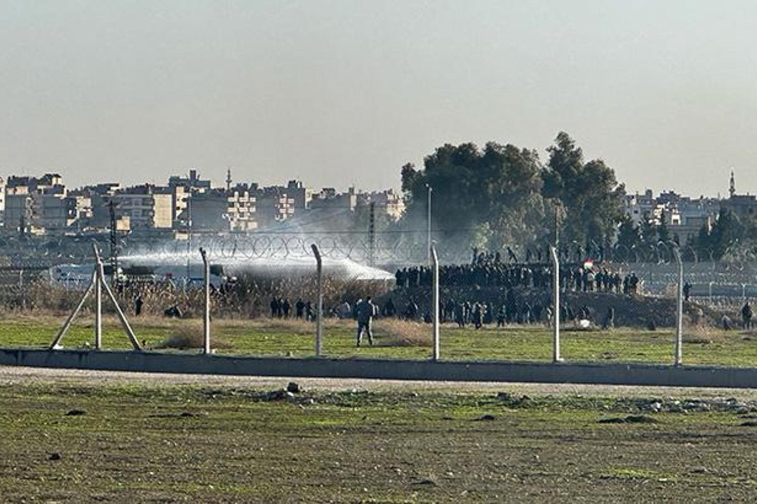 Nusaybin-Kamışlı Sınırında İzinsiz Gösteri ve Provokasyonlar Sürüyor