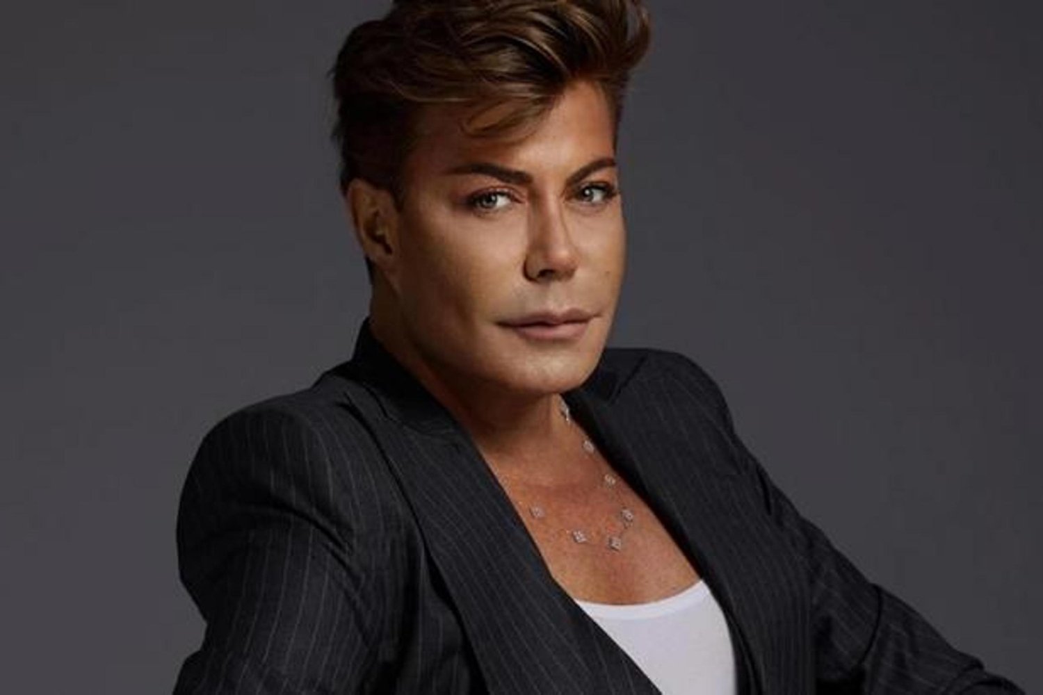 Popüler Oyuncu Ece Sözlük'te Moda ve Güncel Trendler Üzerine Konuştu