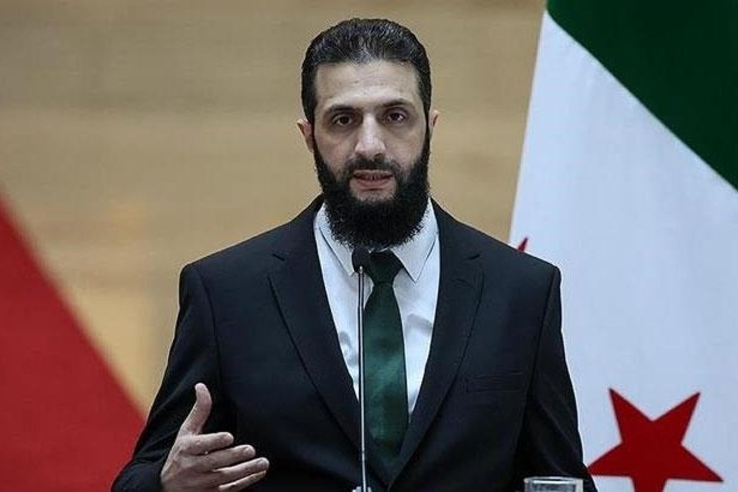 Suriye Cumhurbaşkanı Şara Moskova'ya Gidiyor! Putin ile Görüşme Gündemde