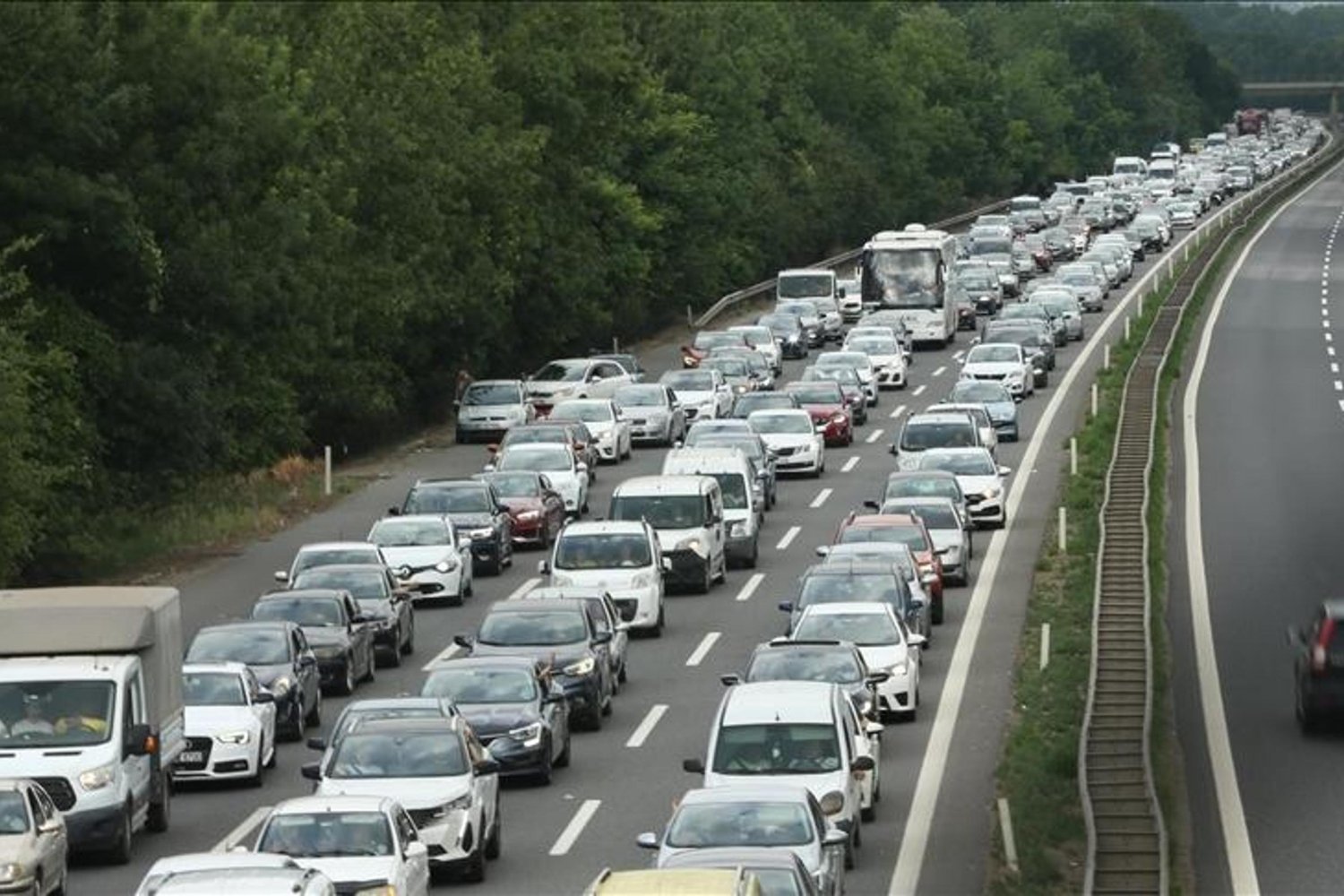 Türkiye'de 2025'te Taşıt Trafiği ve Yeni Motorlu Araç İstatistikleri Belli Oldu
