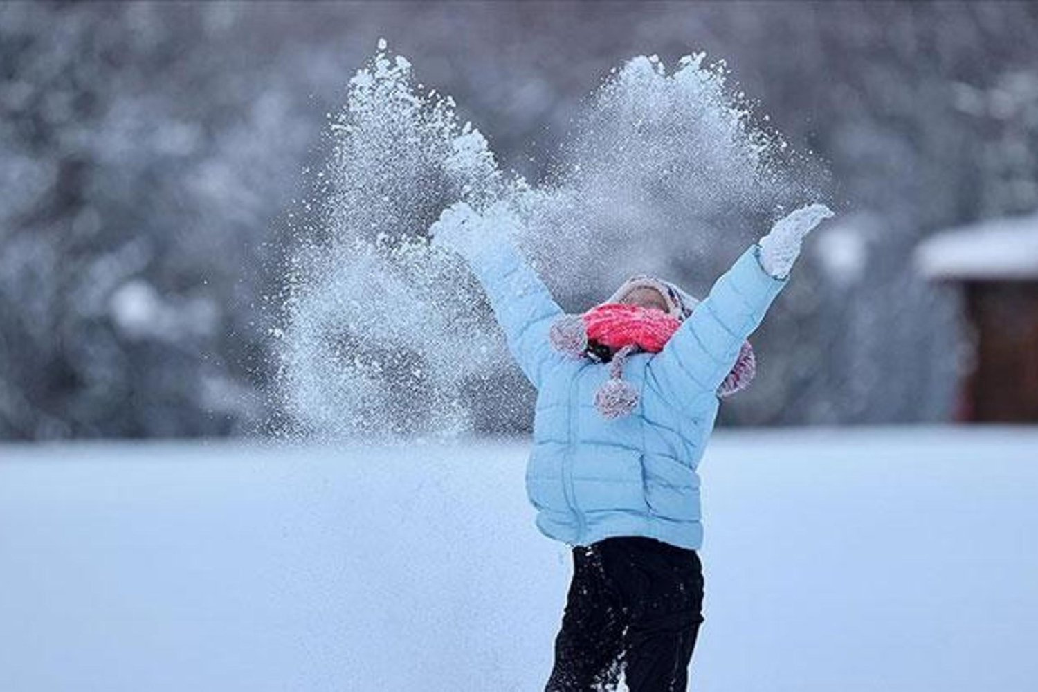 Tunceli'de Yoğun Kar ve Buzlanma Nedeniyle Eğitim Ara Verildi
