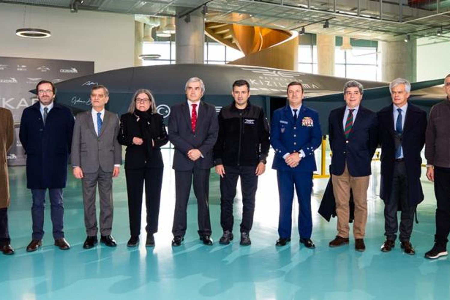 Türk SİHA'larıyla Gurur Duyan Portekiz Savunma Bakanı Nuno Melo, Geleceğin Savunma Teknolojilerini Görmek İçin Baykar'ı Ziyaret Etti