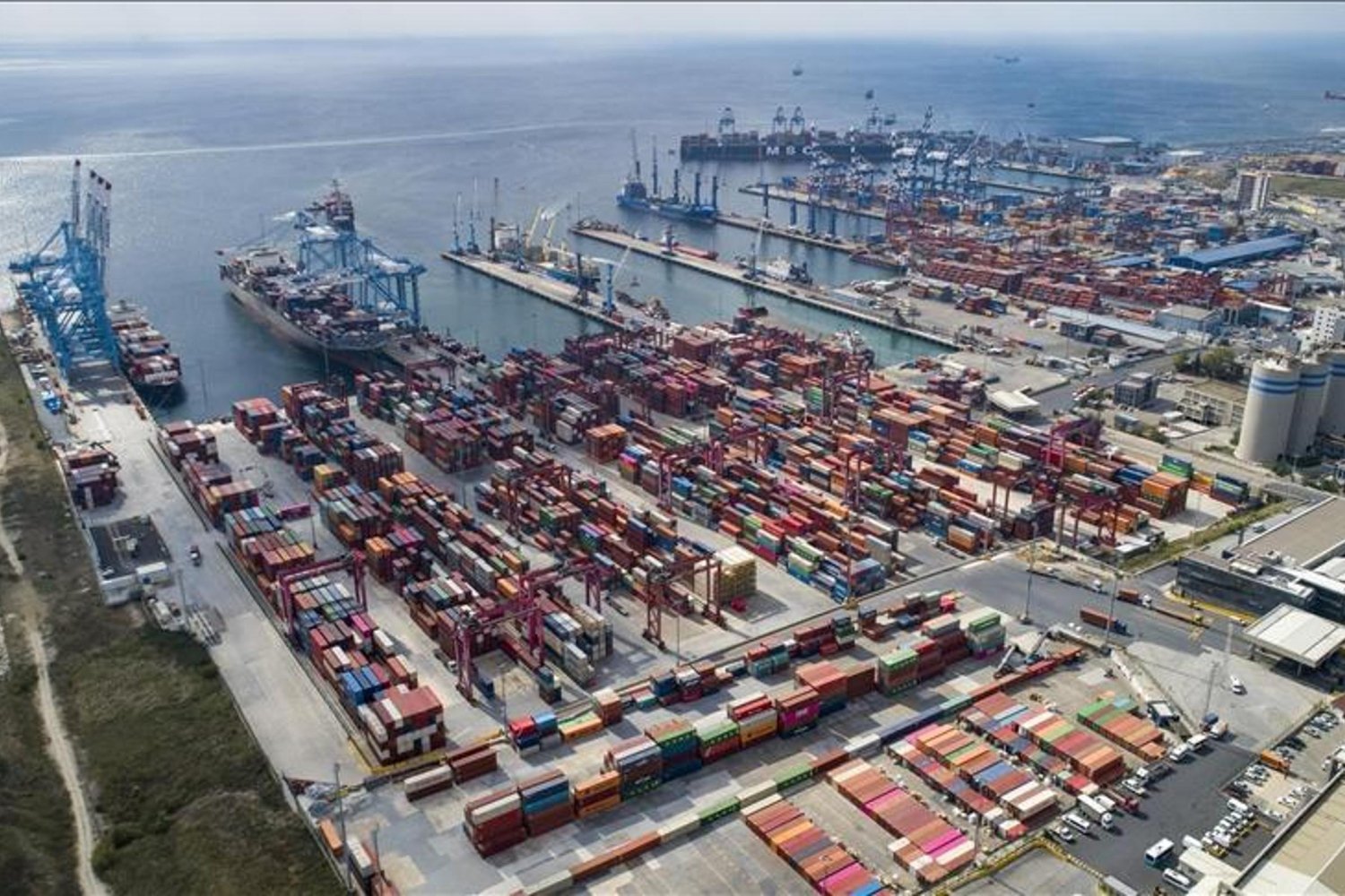 Denizcilik Verileriyle 2025'te Limanlar Rekor Kırdı: Yük ve Konteyner Artışta