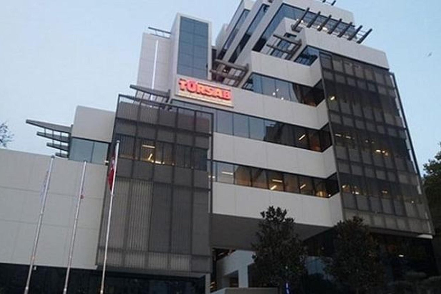 Türkiye'de Dev Öğeleri Kuralsızlıkla Sektörü Zorluyor: Erişim Engeli Başvuruları Artıyor