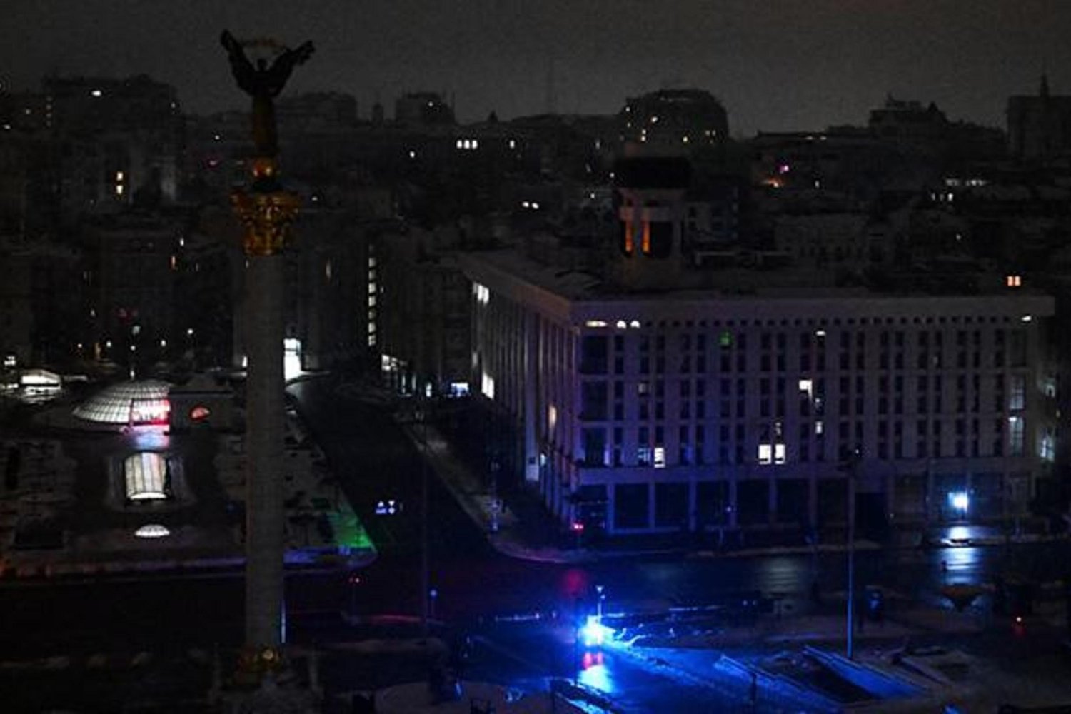 Kiev'de Elektrik ve Su Kesintileri: Metrolar Yedek Güçle Hizmete Devam Etti