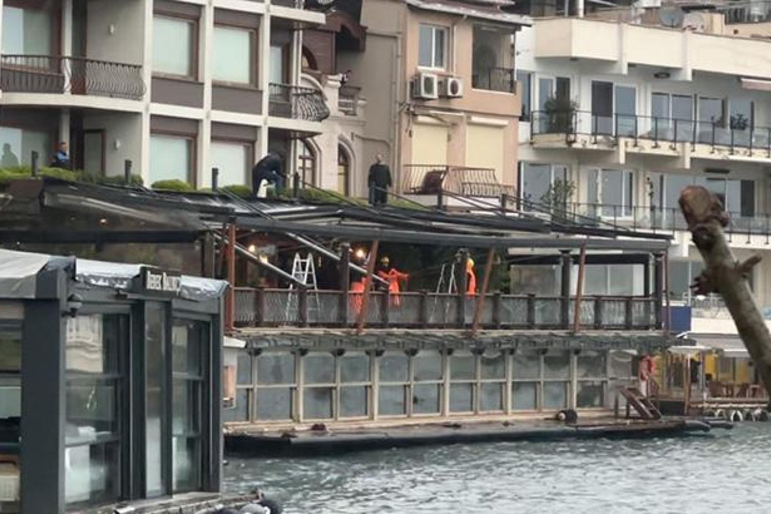 İstanbul'da Kaçak Yapılara Yıkım Operasyonu Büyük İlgi Çekiyor