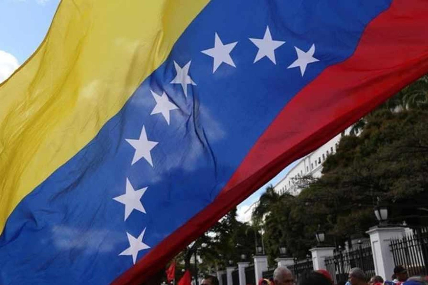 Venezuela'da ABD Müdahalesi ve 56 Şehit Asker Haberleri