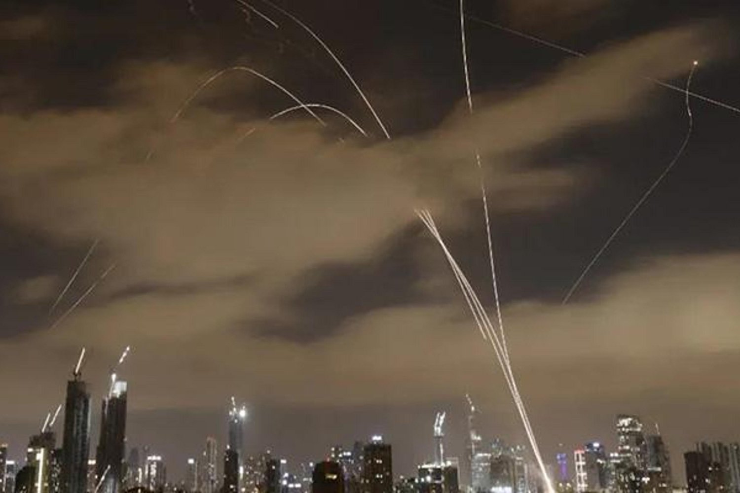 İsrail ve İran Arasında Gizli Anlaşma Gözler Öne Çıkarıldı