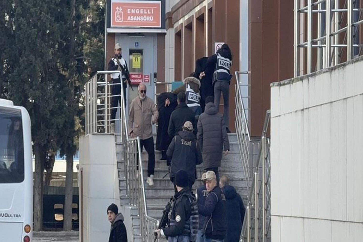 DEAŞ Operasyonunda Polis Şehitleri ve Çok Sayıda Gözaltı