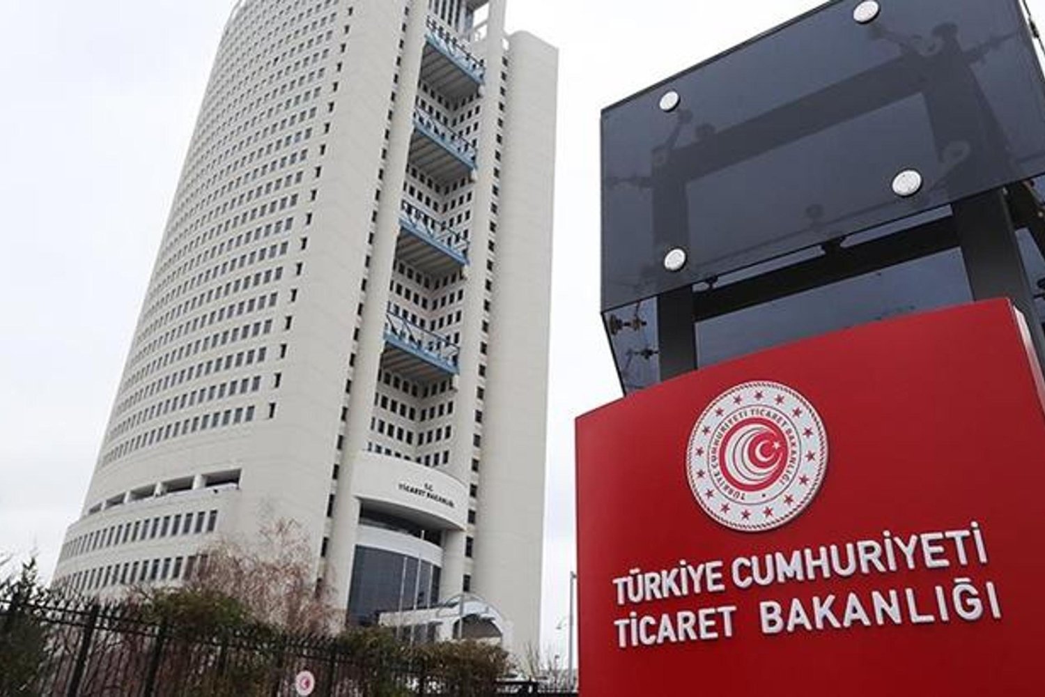 Yasa Dışı Bahis ve Kumar Reklamlarına Sıkı Takip: 41 Siteye Erişim Engeli