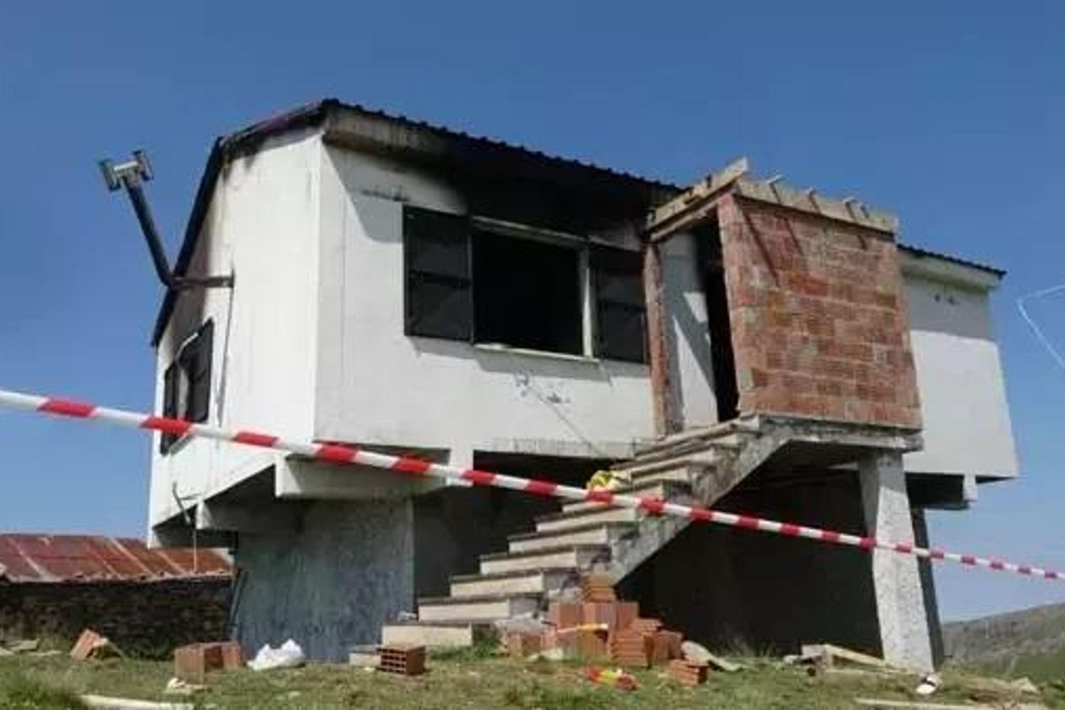 Trabzon Araklı'da Aile Mezarlığını Sarsan Cinayet ve Yangın Davası