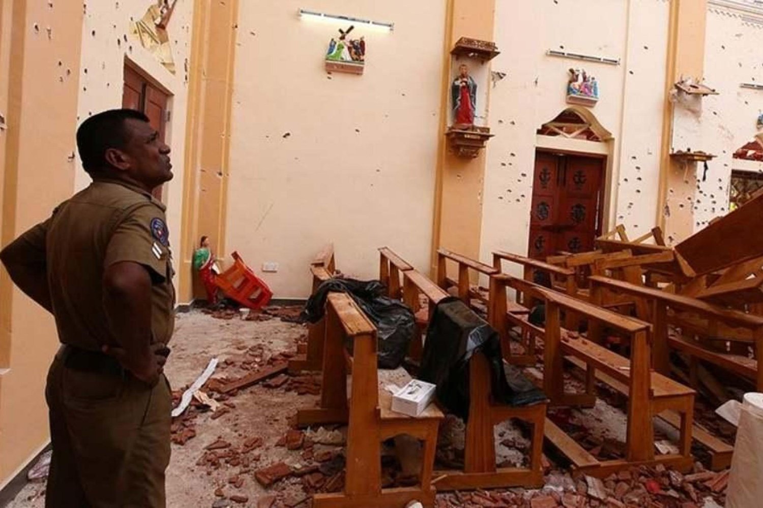 Sri Lanka’da 2019 Paskalya Saldırılarıyla Bağlantılı Eski İstihbarat Başkanı Gözaltında