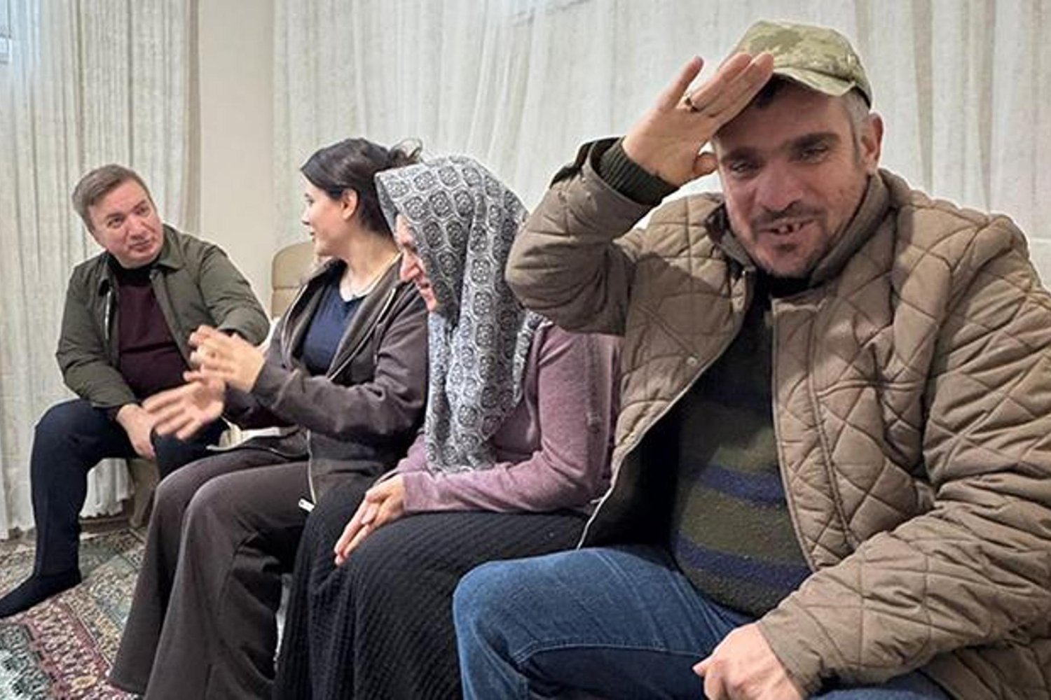 Erzincanlı Çilem Sağlam'dan Fedakarlık Hikayesi: Ailesine Hayat Veriyor