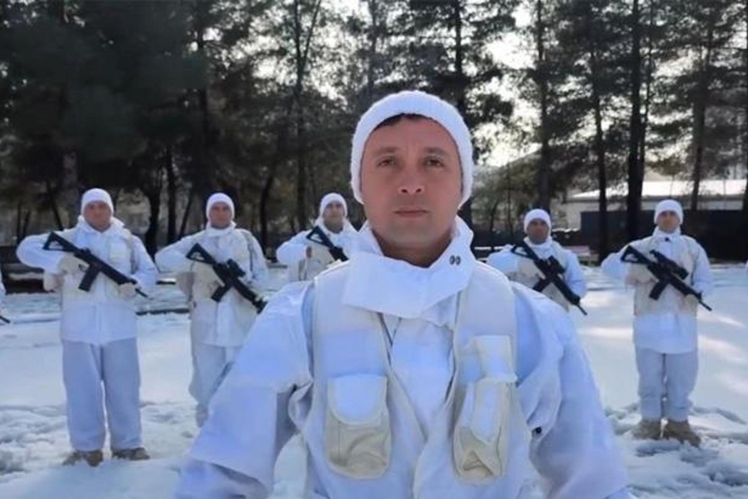 Türk Jandarmasına Moral ve Dayanışma: Sabahat Teyzemizin Bere Destekleri