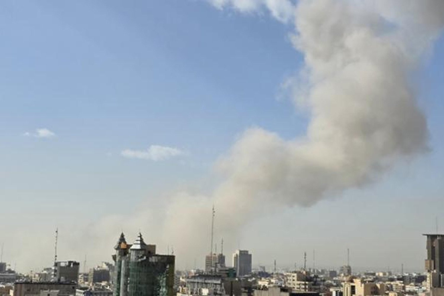 İran’da Okul Hedef Alındı: 5 Öğrenci Hayatını Kaybetti