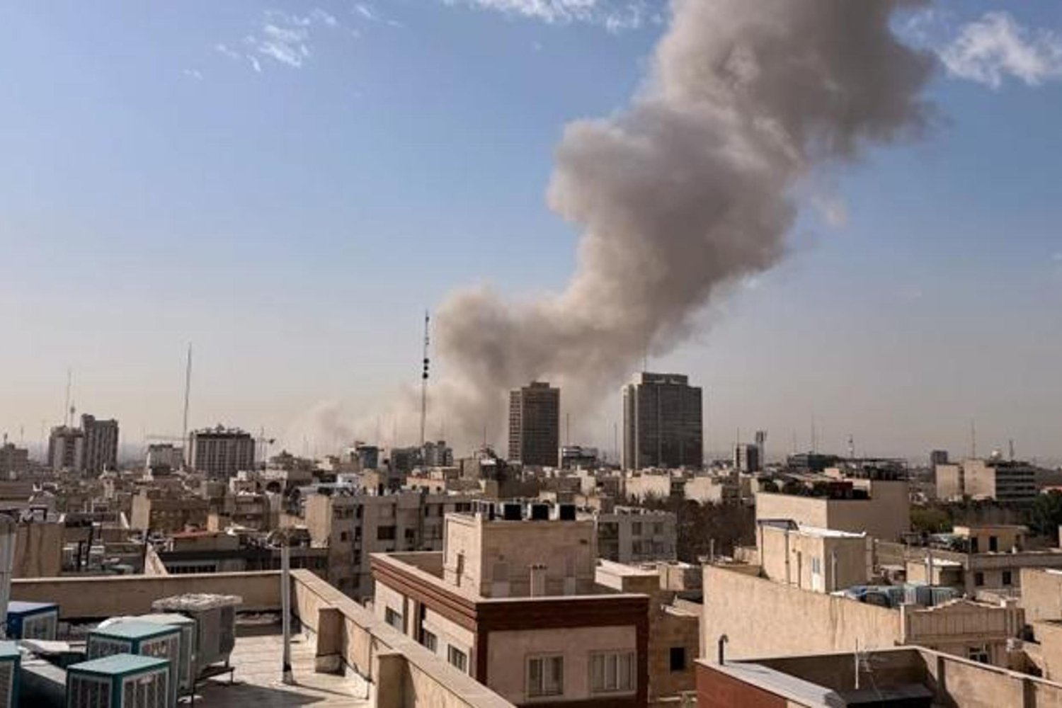 ABD ve İsrail İran'a Saldırdı: Bölgedeki Gerilim Artıyor