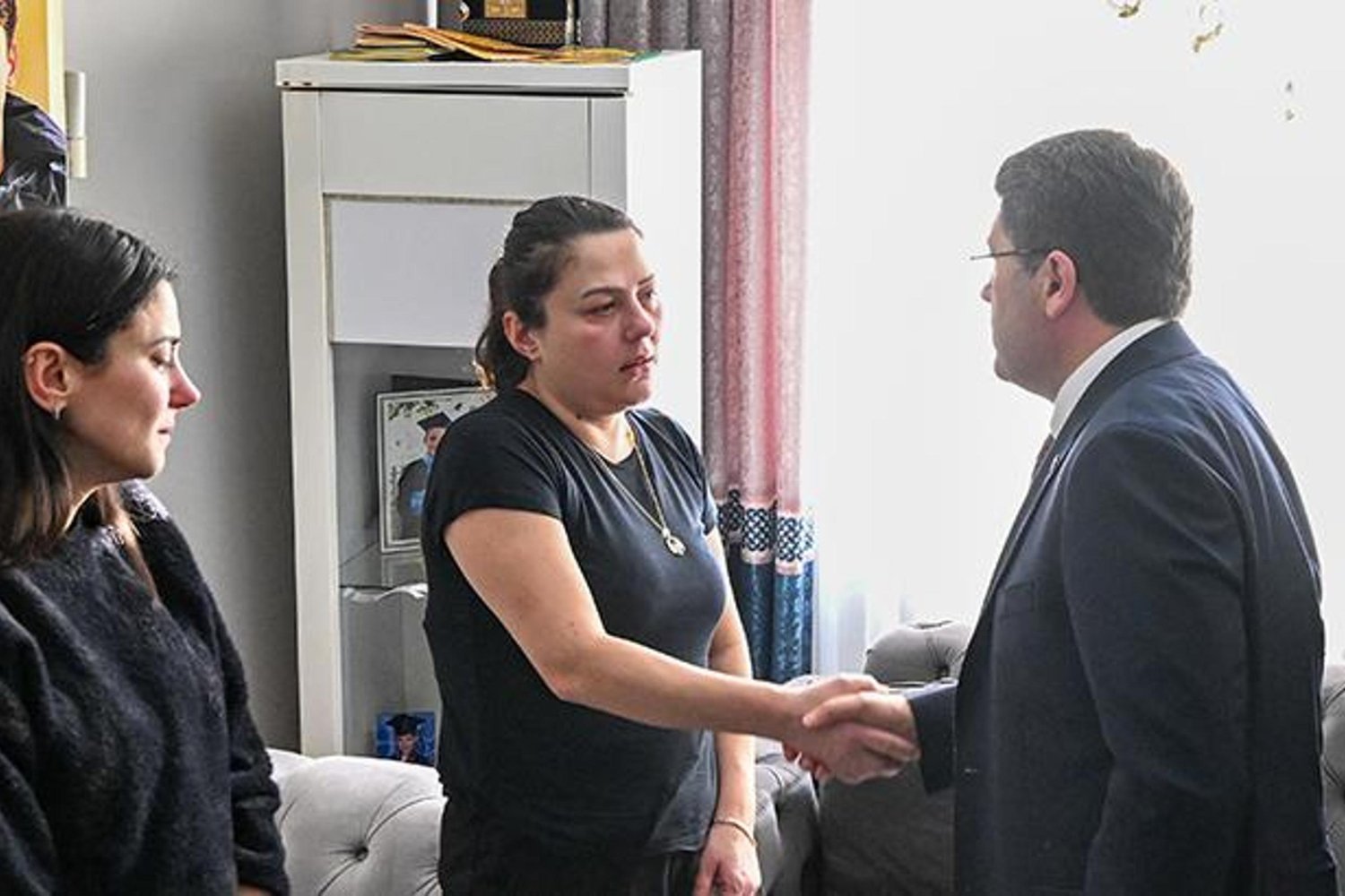 Adalet Bakanlığı'ndan Güngören'de Cinayet Sonrası Aile Ziyareti