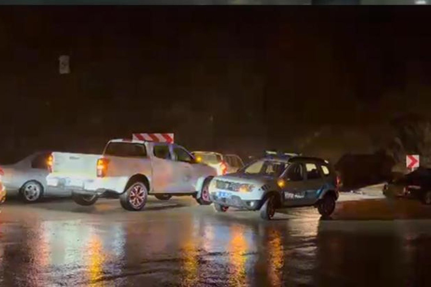 Sağanak Yüzünden Güvenlik Önlemi: Feke ve Saimbeyli Arası Kar Yolu Trafiğe Kapatıldı