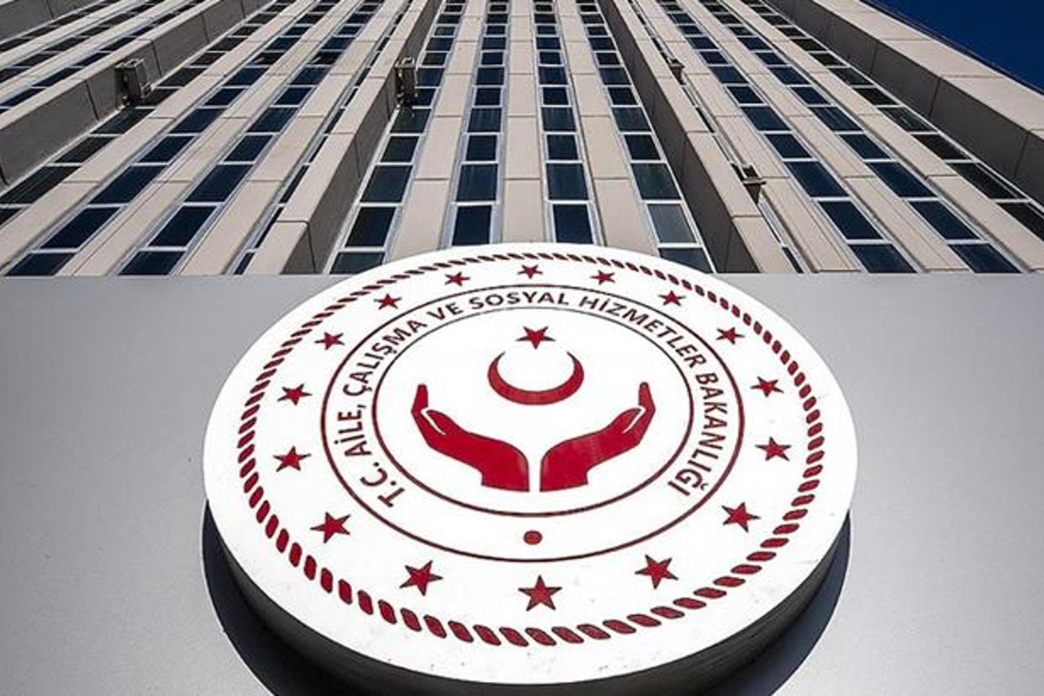 Çocuk İstismarına Sıkı Müdahale: Bakanlık Detayları ve Süreç