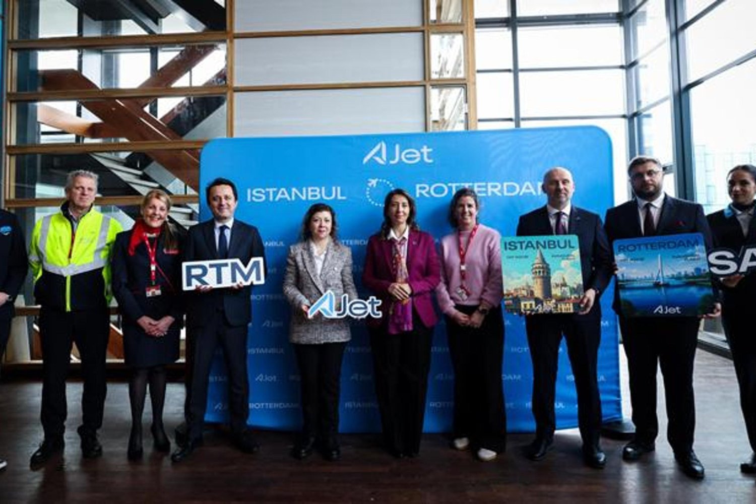 AJet Rotterdam Seferleri Başladı! Yeni Hatla Hollanda'da Bir Adım Daha Yakın