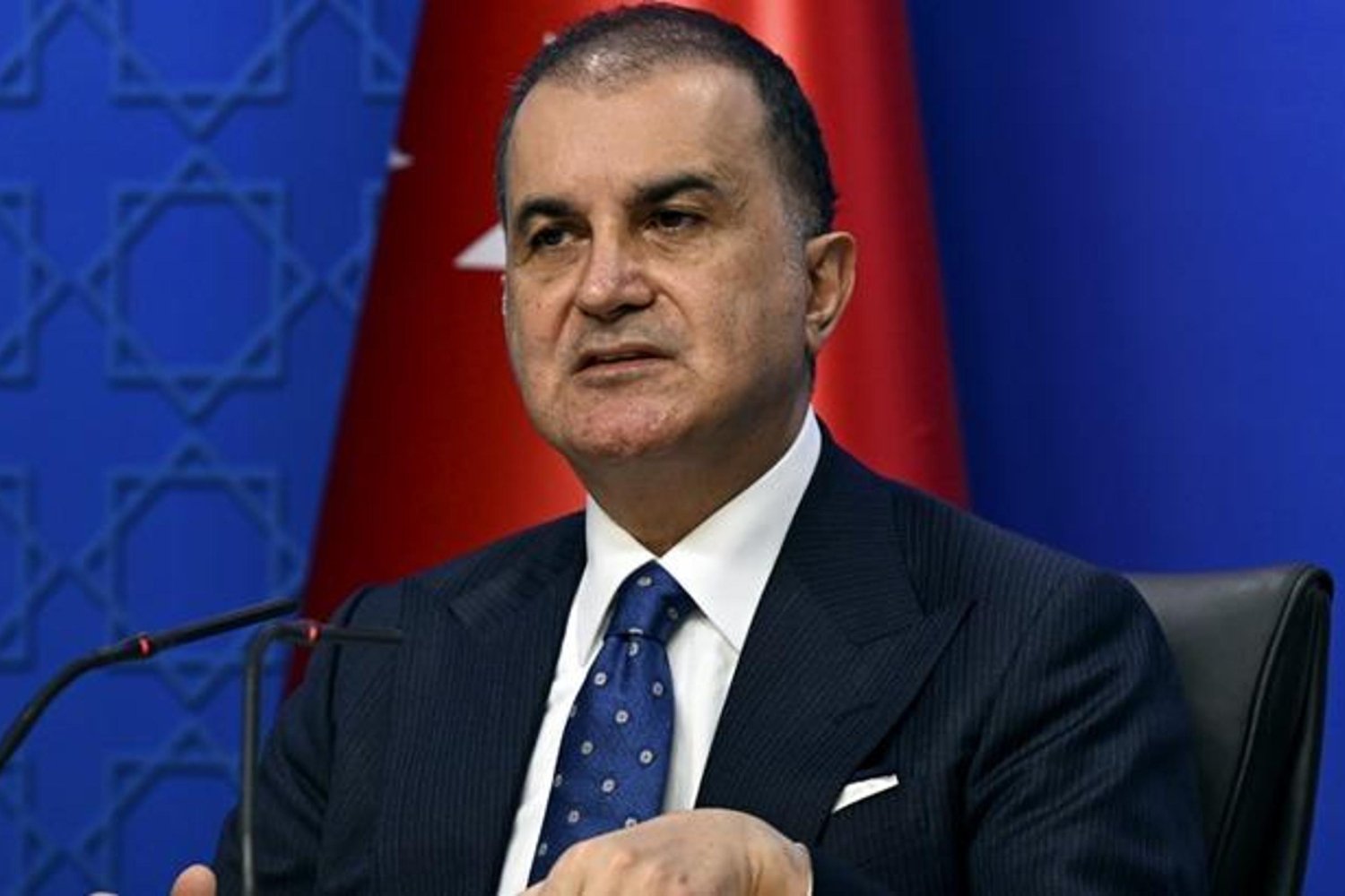 AK Parti Sözcüsü Ömer Çelik: Siyaset Değerleri Yaşatmak İçindir