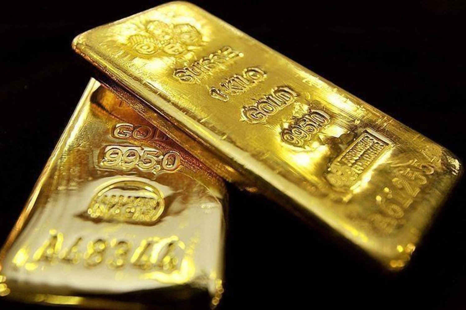 Altın ve Gümüşte Yükseliş Devam Ediyor: Jeopolitik Gerilimler ve Ekonomik Veriler Etkili