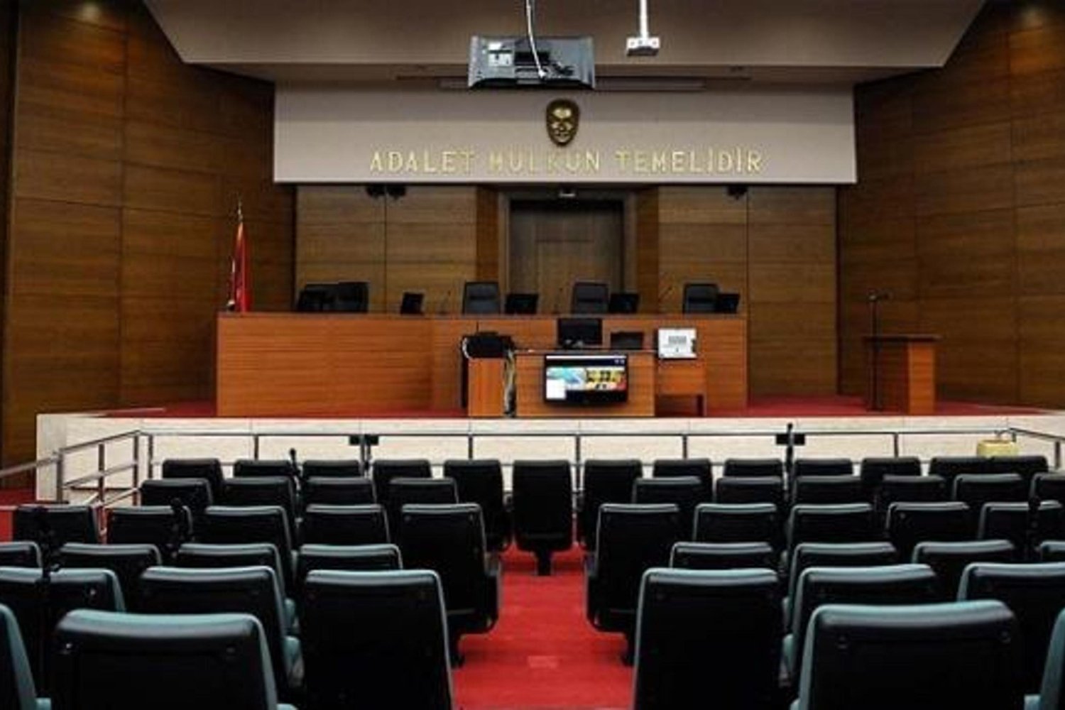 Ankara'da Kamyon Kazası: 2 Kız Kardeşin Ölümüne Sebep Olan Sürücü Yargılanıyor